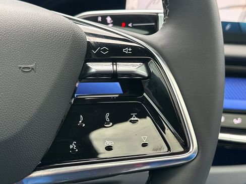 Certified 2025 Cadillac Optiq Luxury 1 image 37