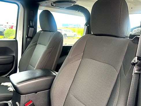 Used 2022 Jeep Wrangler Sport image 14