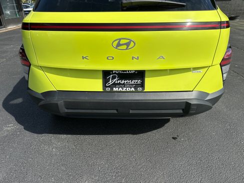 Used 2024 Hyundai Kona SEL image 25