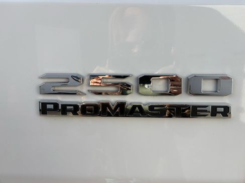 Used 2024 RAM ProMaster 2500 image 32