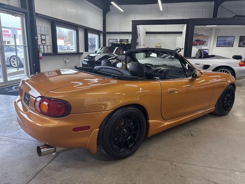 Used 2000 MAZDA MX-5 Miata image 14