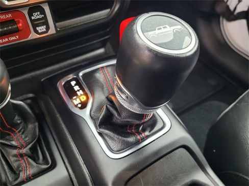 Used 2023 Jeep Gladiator Rubicon w/ Cold Weather Group image 23