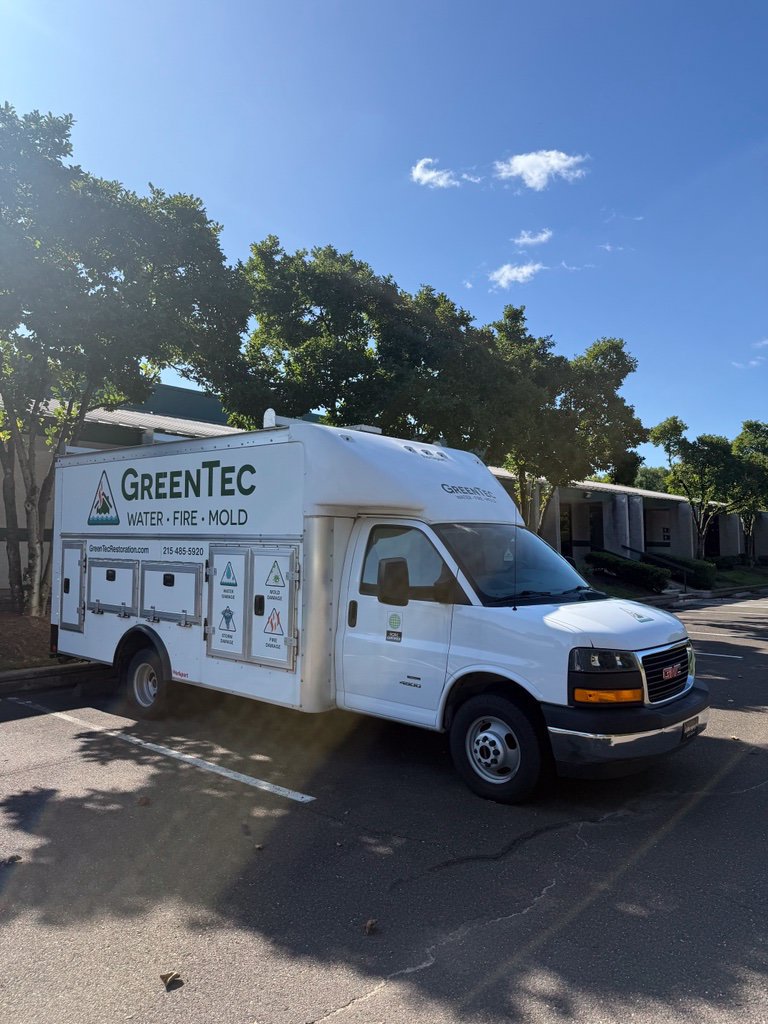 Used 2023 GMC Savana 4500 w/ Power Convenience Package RWD image 3