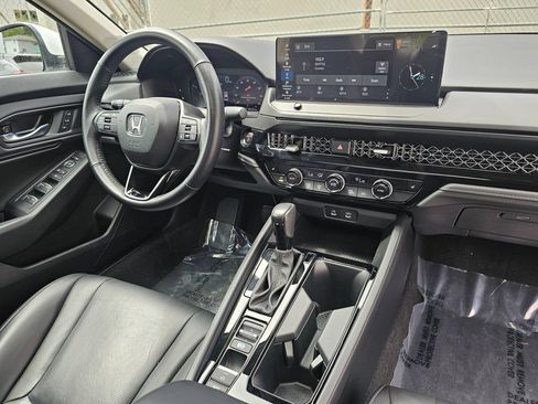 Used 2023 Honda Accord EX-L image 11