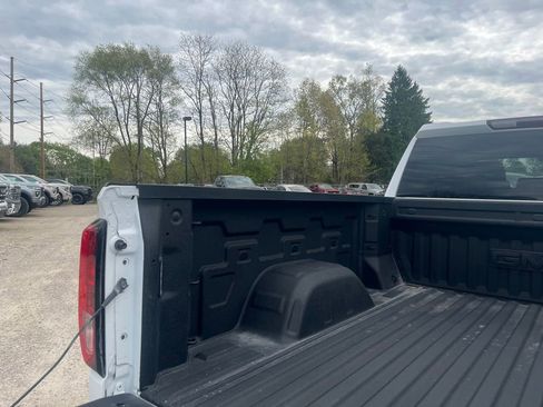 Used 2023 GMC Sierra 1500 SLE AWD/4WD image 12