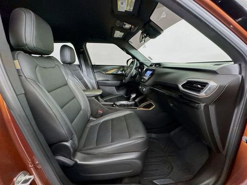 Used 2021 Chevrolet TrailBlazer ACTIV w/ Technology Package image 42