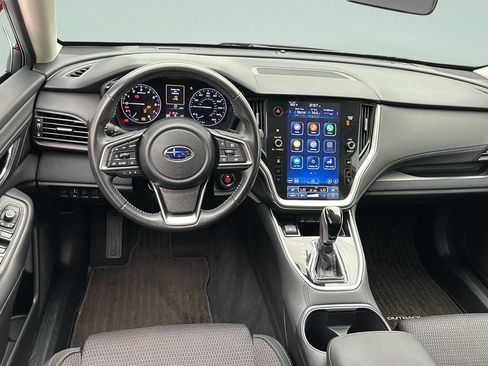 Used 2024 Subaru Outback Premium AWD/4WD image 12