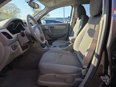 Used 2016 Chevrolet Traverse LS image 9