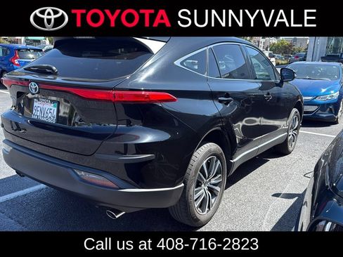 Used 2023 Toyota Venza LE AWD/4WD image 2