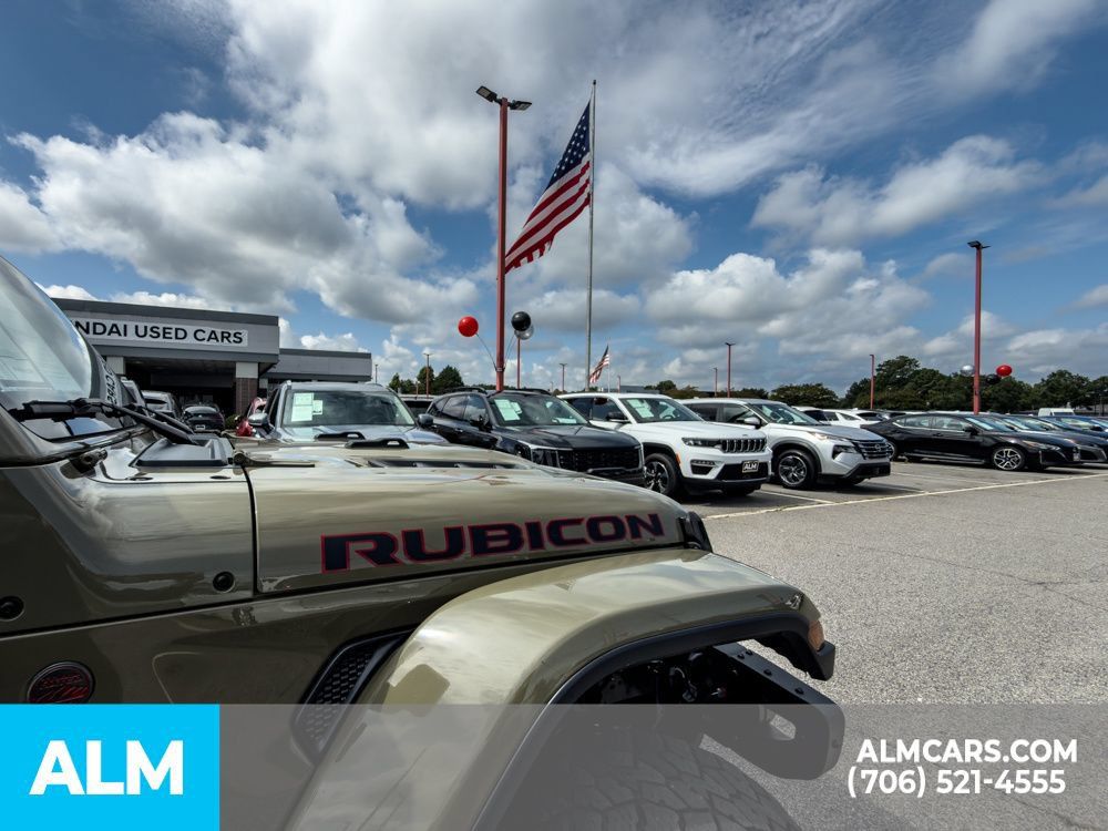 Used 2025 Jeep Gladiator Rubicon AWD/4WD image 36
