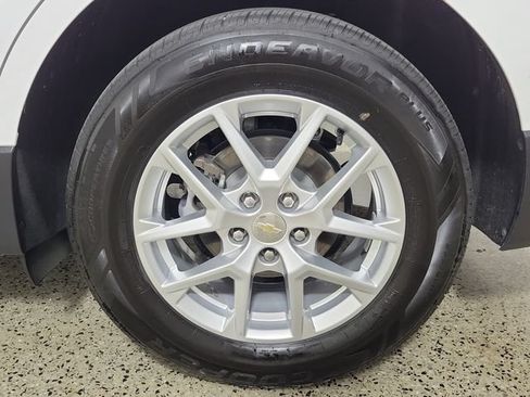 Used 2024 Chevrolet Equinox LT AWD/4WD image 8