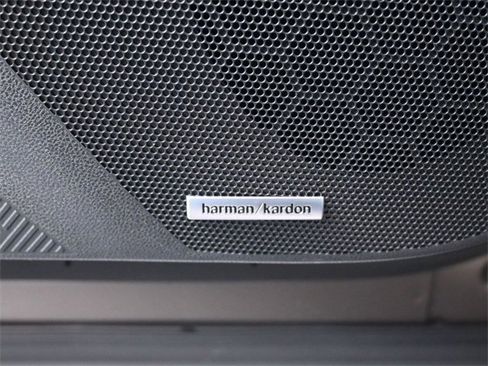 New 2025 Subaru Forester Limited image 17