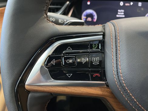 New 2025 Jeep Grand Cherokee L Summit w/ Advanced Protech Group IV image 18