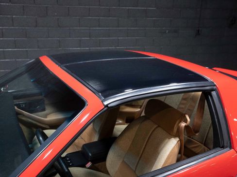 Used 1989 Chevrolet Camaro IROC-Z image 8