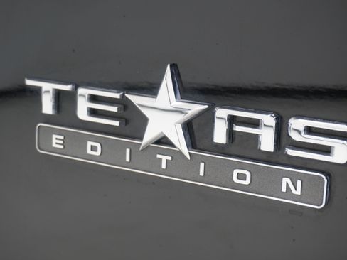 Used 2025 Chevrolet Silverado 1500 LT w/ Texas Edition Plus RWD image 7