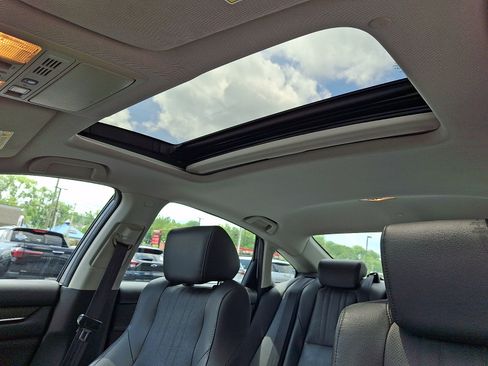 Used 2019 Honda Accord Touring image 14