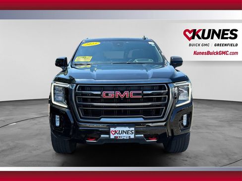 Used 2023 GMC Yukon AT4 w/ Technology Package AWD/4WD image 4