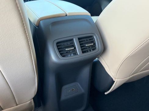 Used 2024 Buick Envision Preferred AWD/4WD image 25