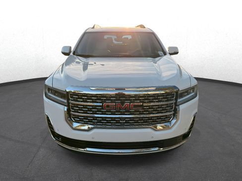 Used 2023 GMC Acadia Denali w/ Denali Technology Package image 8