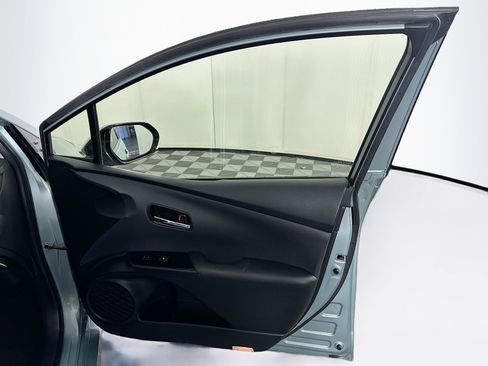 Used 2016 Toyota Prius Two image 29