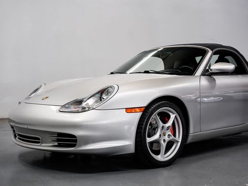 Used 2003 Porsche Boxster S RWD image 29