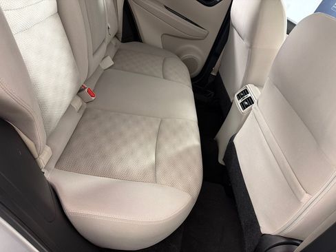 Used 2018 Nissan Rogue Sport SV AWD/4WD image 21