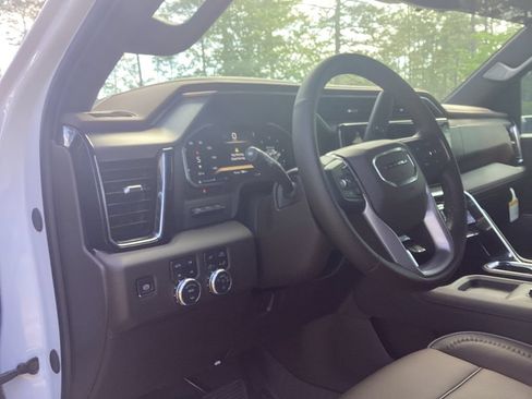New 2026 GMC Sierra 2500 Denali w/ Denali Reserve Package AWD/4WD image 16