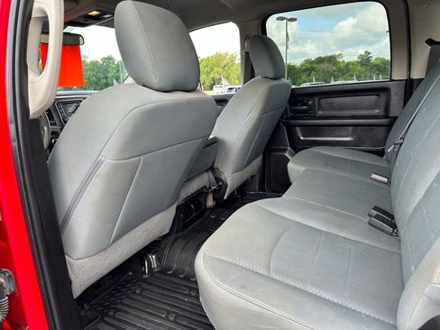 Used 2018 RAM 2500 Tradesman w/ Chrome Appearance Group AWD/4WD image 15