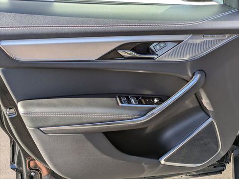 Used 2024 Jaguar F-PACE R-Dynamic S image 10