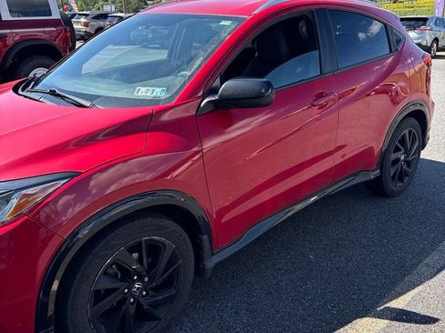Used 2022 Honda HR-V Sport image 1