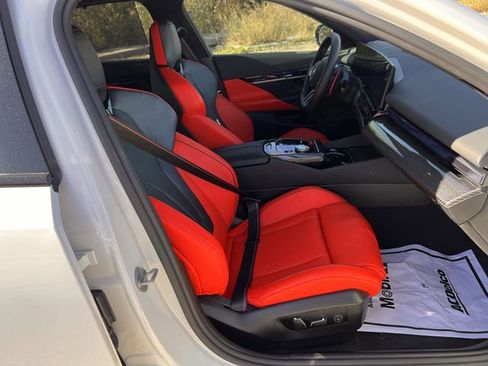 Used 2026 BMW M5 w/ Carbon Package image 26