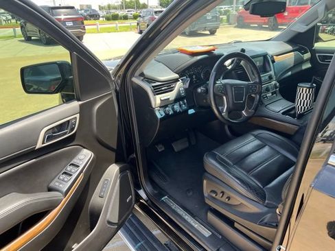 Used 2019 GMC Yukon Denali w/ Denali Ultimate Package AWD/4WD image 10