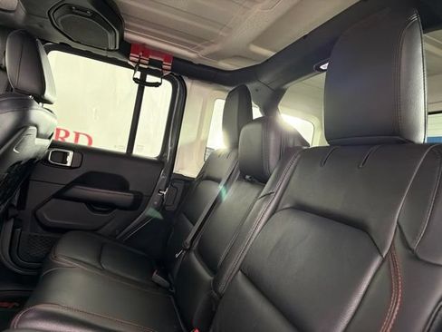 Used 2018 Jeep Wrangler Unlimited Rubicon AWD/4WD image 13