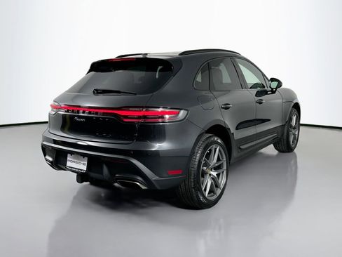 Certified 2025 Porsche Macan image 7
