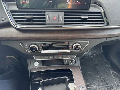 Certified 2024 Audi Q5 2.0T Prestige AWD/4WD image 19