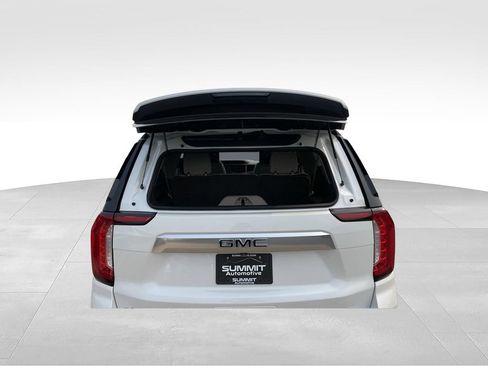 Used 2021 GMC Yukon XL Denali AWD/4WD image 32