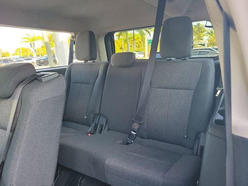 Used 2024 Ford Expedition Max XLT image 9