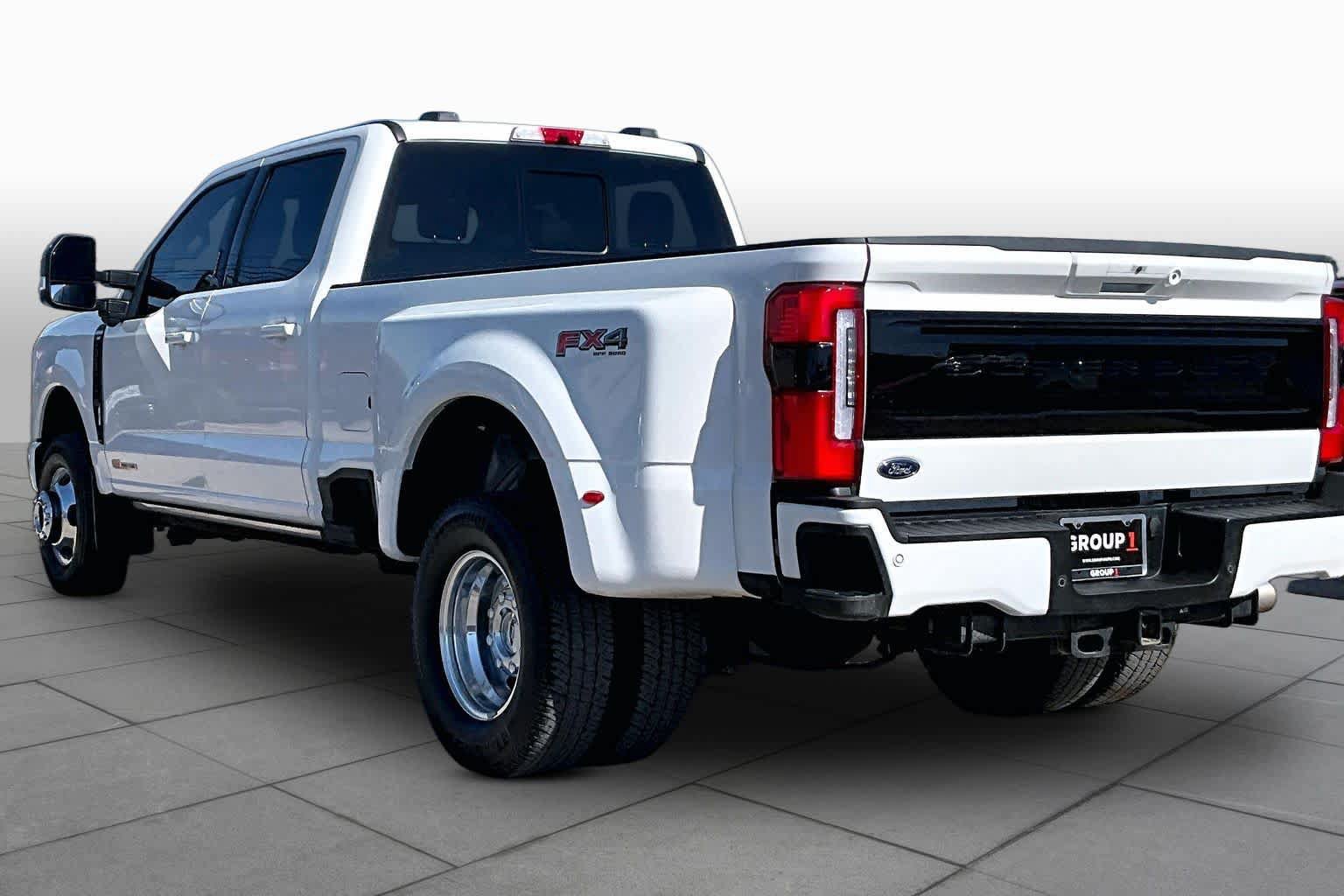 Certified 2026 Ford F350 Platinum w/ FX4 Off-Road Package AWD/4WD image 10