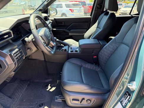 Used 2026 Toyota 4Runner TRD Off-Road Premium AWD/4WD image 10