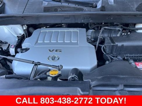 Used 2010 Toyota Highlander Limited AWD/4WD image 37