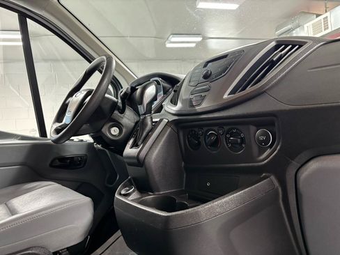 Used 2017 Ford Transit 250 130 Low Roof RWD image 13