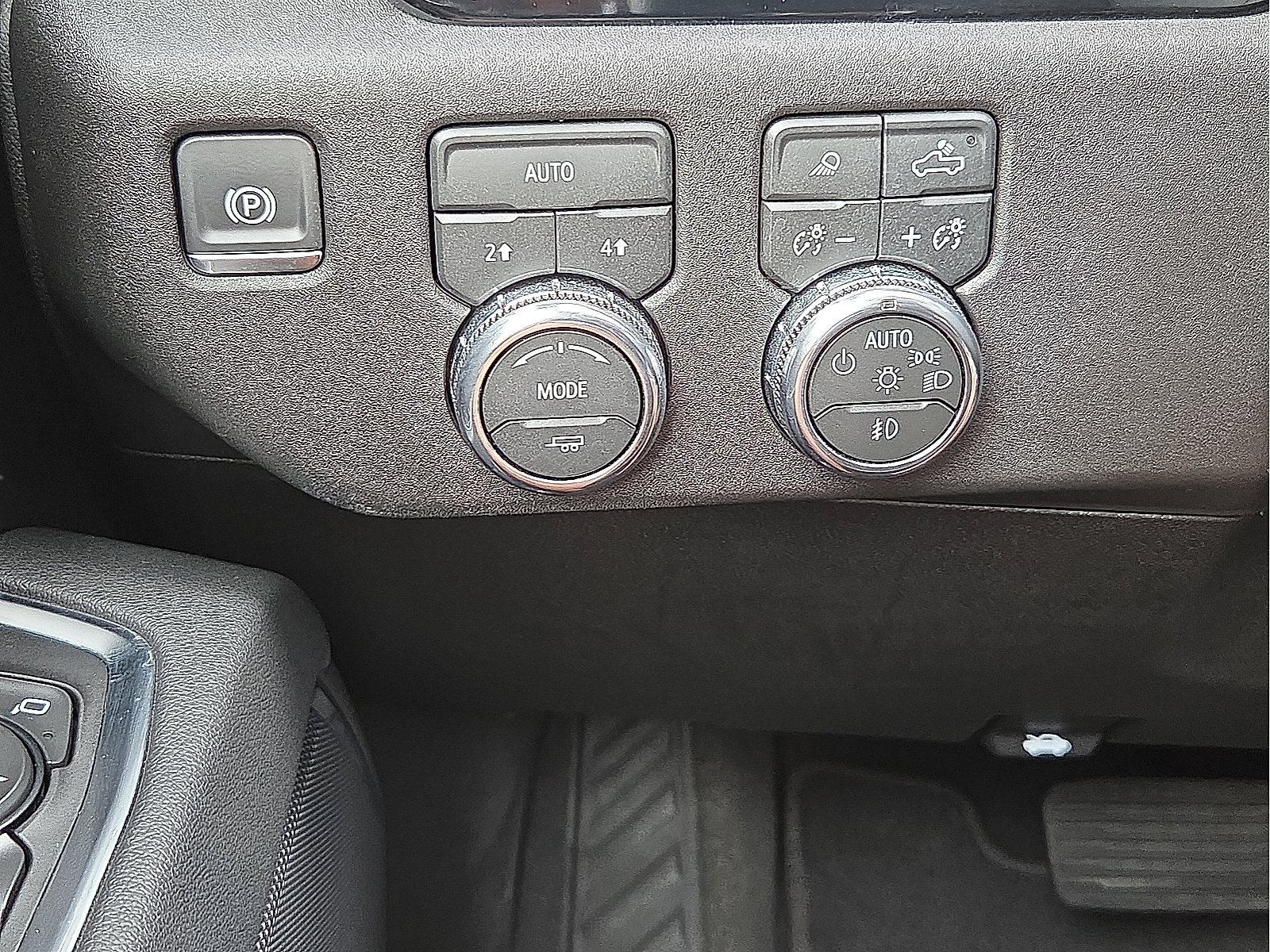 Used 2026 GMC Sierra 1500 SLT AWD/4WD image 22