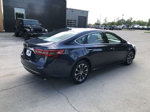 Used 2016 Toyota Avalon XLE Premium FWD image 6