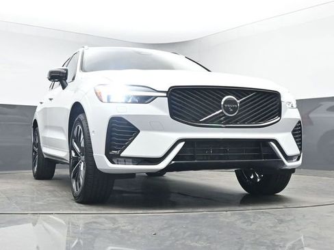 New 2026 Volvo XC60 B5 Plus w/ Protection Package Premier image 40