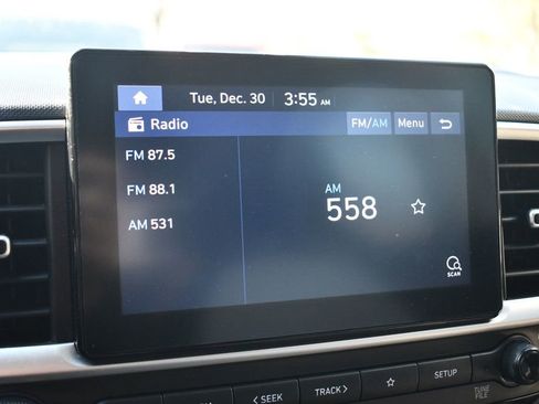 Used 2022 Hyundai Venue SEL w/ Cargo Package image 31