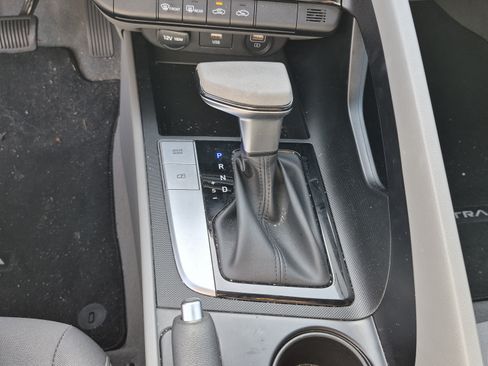 Certified 2023 Hyundai Elantra SEL FWD image 24