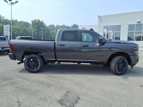 New 2026 RAM 2500 Big Horn AWD/4WD image 3