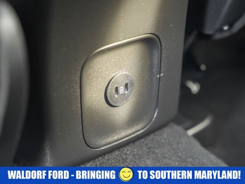 Used 2025 Ford Escape SE w/ PHEV Premium Package image 36