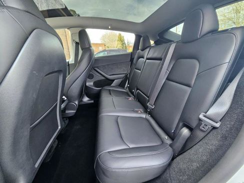 Used 2025 Tesla Model Y Long Range image 59