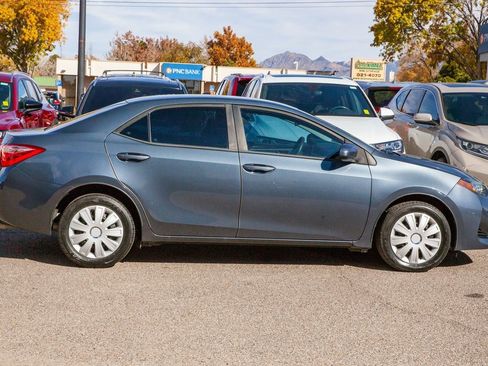 Used 2018 Toyota Corolla LE image 4
